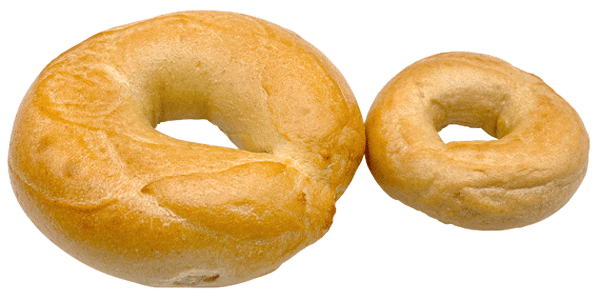 Natur Bagel und Mini-Bagel nebeneinander